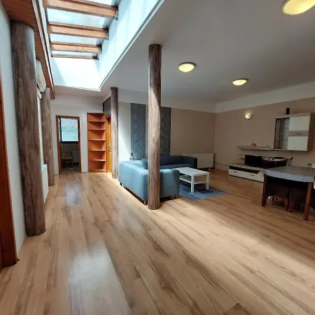 Apartman Családbarát Vendéglak Szegedi Magánszálláshely 9 Fő Részére, Nagycsaládok és Baráti Társaságok Részére *